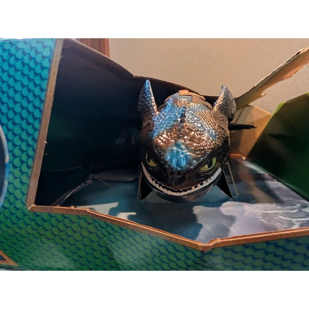 How To Train Your Dragon The Hidden World Giant Fire Breathing Toothless READ